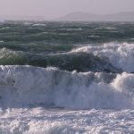دریای مازندران مواج و طوفانی می‌شود